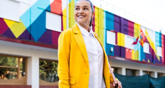 ALT: Jak założyć szkołę języka angielskiego w 2026 roku – poradnik dla nauczycieli i przedsiębiorców.